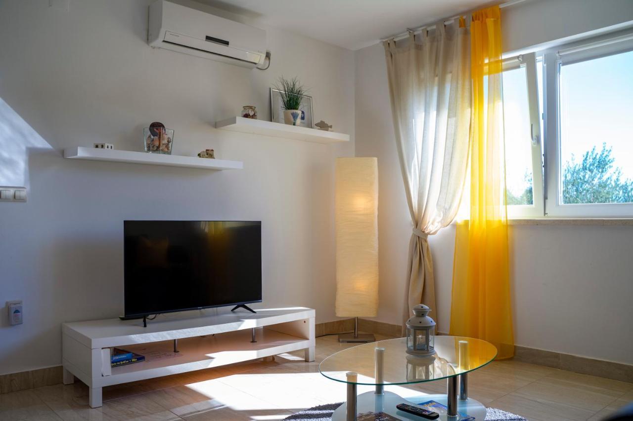 House Fidulic - Apartment The Lavender ルンバルダ エクステリア 写真