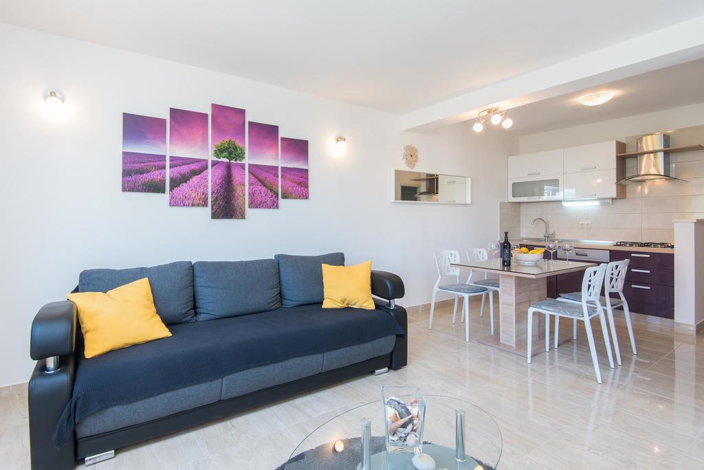 House Fidulic - Apartment The Lavender ルンバルダ エクステリア 写真